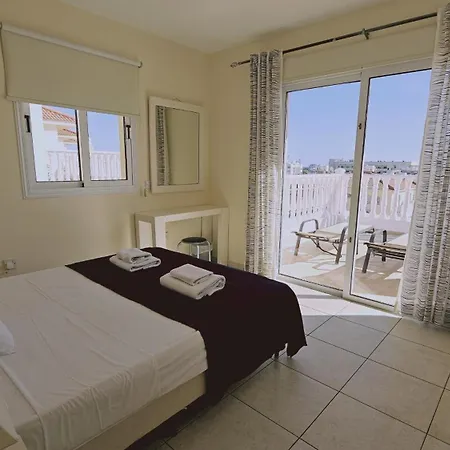 Nissi Golden Sands Privileges Daire *
